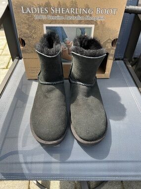 Kids Black Shearling-Lined Suede Boots